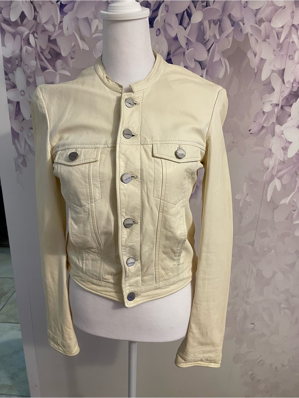 Lamarque Cream Button-Front Jean Jacket
